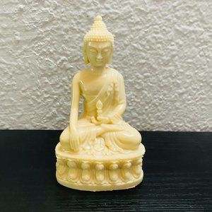Vintage 5.5” Molded Cream Resin Thai Buddha Statue, Platform Seated, Feng Shui